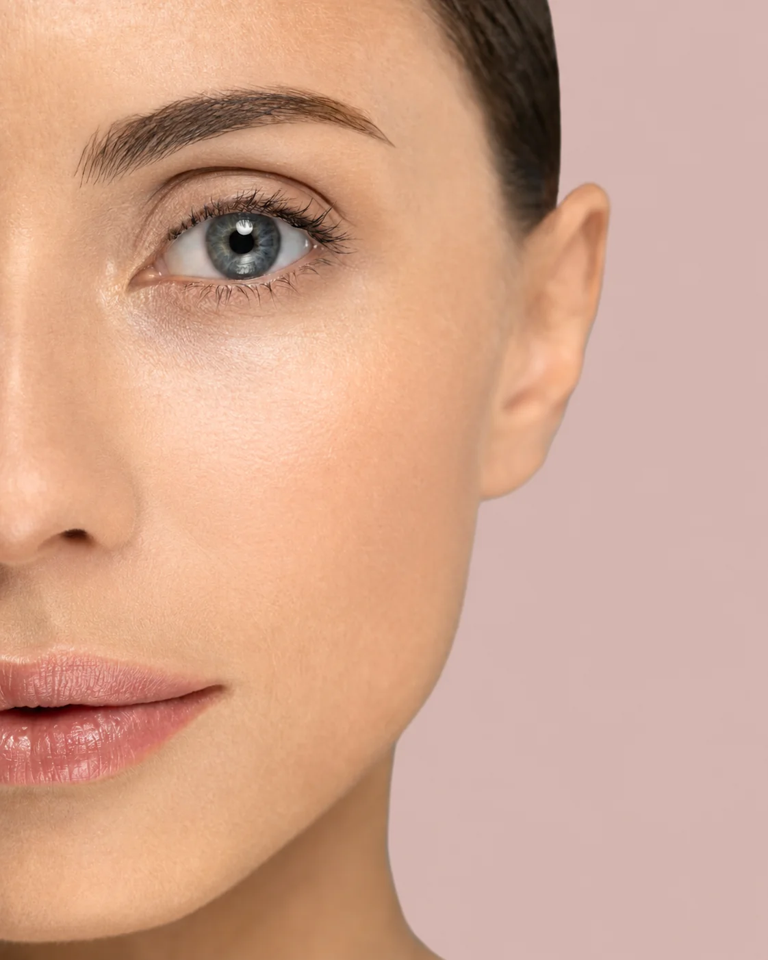 Illustration marketing du visage, sans valeur de résultat clinique